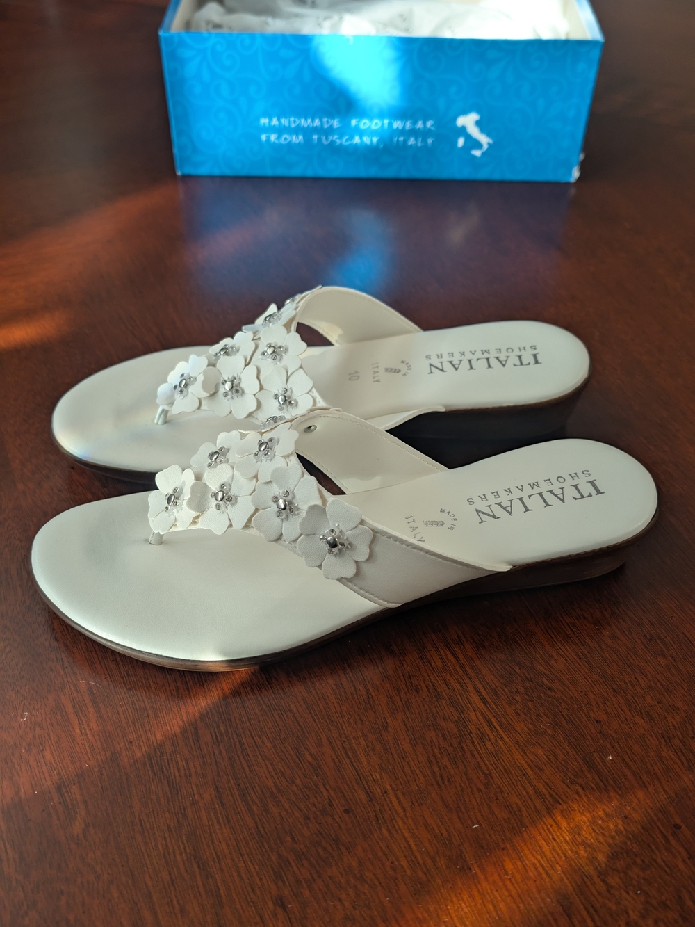 Italian Shoemakers White Floral Thong Sandals